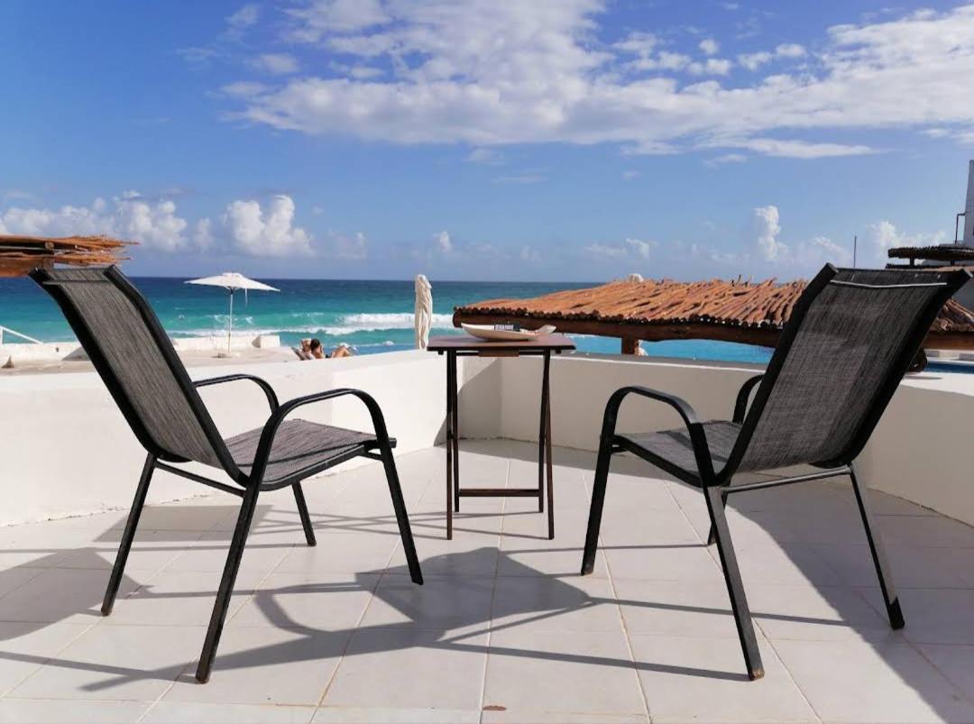 Beachfront Studio With Ocean View Cancun Bagian luar foto