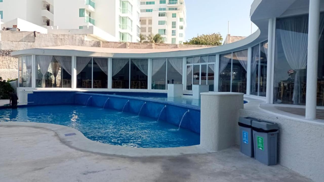 Beachfront Studio With Ocean View Cancun Bagian luar foto